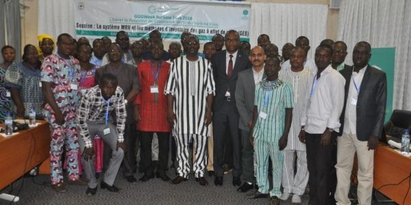 Le Global Green Growth Institute (GGGI ) et le gouvernement du Burkina Faso ont organisé la Semaine mondiale de la croissance verte (GGGWeek2018) du 2 au 4 octobre à Ouagadougou, Burkina Faso. La troisième session, qui s'est déroulée du 3 au 4 octobre, portait sur le MRV et l'inventaire des GES . Session sur le MRV et l'inventaire des GES